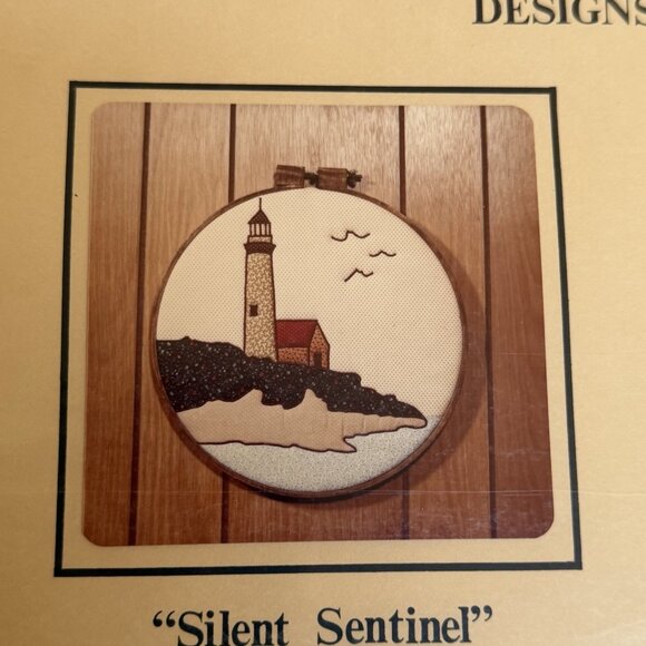 Country Hearth Winter Retreat & Silent Sentinel Machine Hand Applique Patterns - Picture 4 of 6
